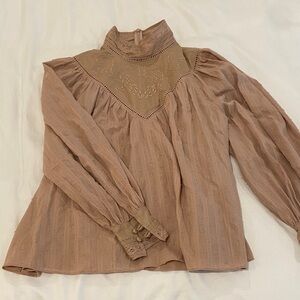 HUNTER BELL Wells Top